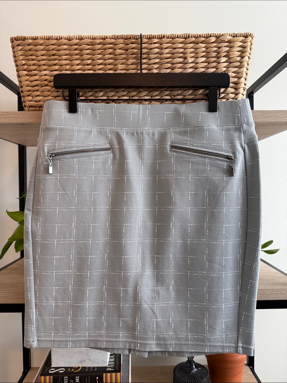 Liverpool Jeans Company Ponte Knit Gray White Print Pencil Skirt, 10 /30